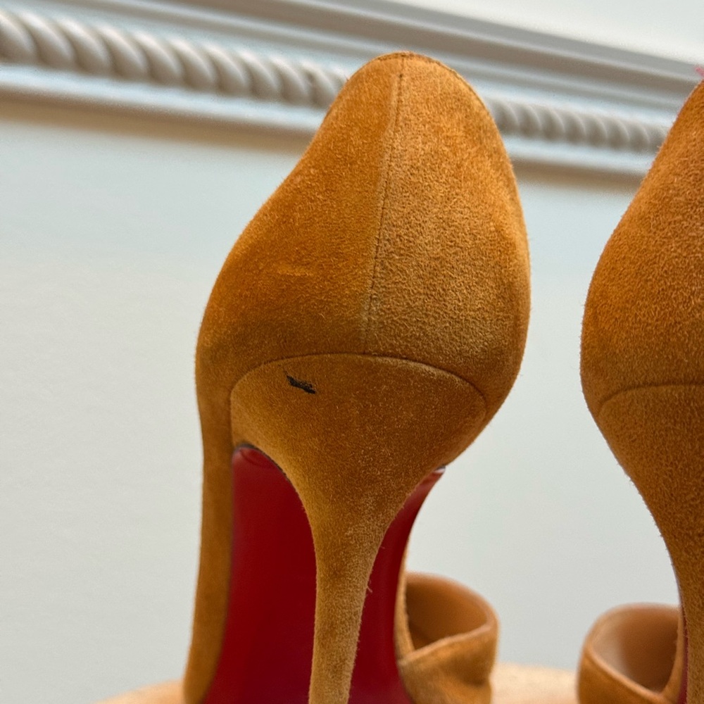 Christian Louboutin Mustard Suede Iriza 39EU - Picture 6 of 7